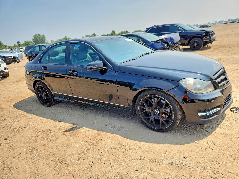 2014 Mercedes-benz C მანქანა იყიდება აუქციონზე, vin: WDDGF8AB6EA921948, აუქციონის ნომერი: 61555976