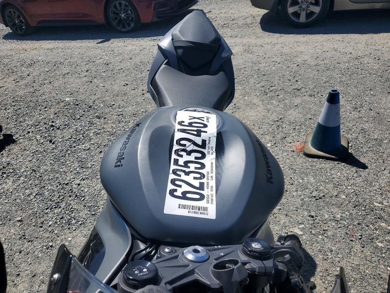 62353246 :رقم المزاد ، JKBZXJJ15SA026855 vin ، 2025 Kawasaki Zx636 مزاد بيع