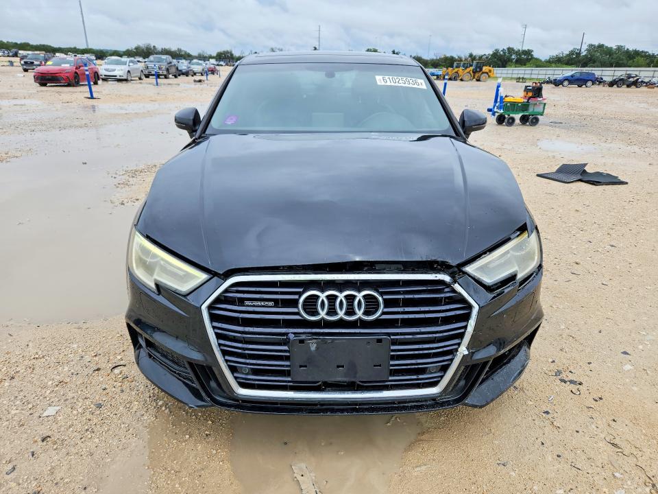 2017 Audi A3 მანქანა იყიდება აუქციონზე, vin: WAUJ8GFFXH1025962, აუქციონის ნომერი: 61025936