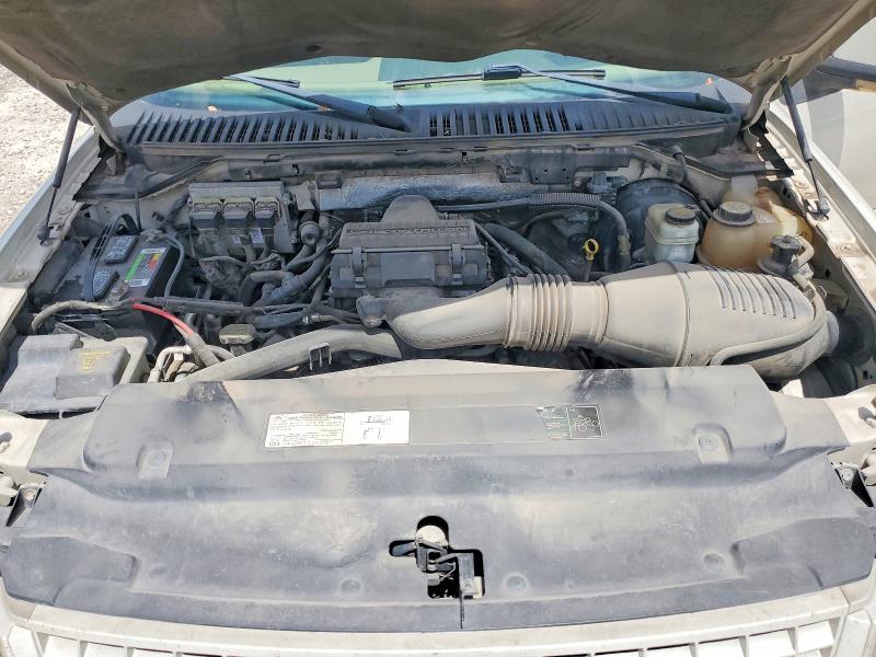 61373156 :رقم المزاد ، 1FMPU19556LA81894 vin ، 2006 Ford Expedition مزاد بيع