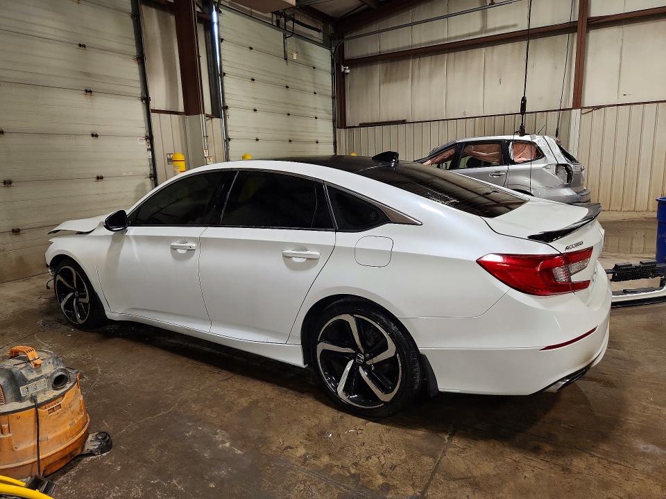 63364756 :رقم المزاد ، 1HGCV1F30JA030523 vin ، 2018 Honda Accord مزاد بيع