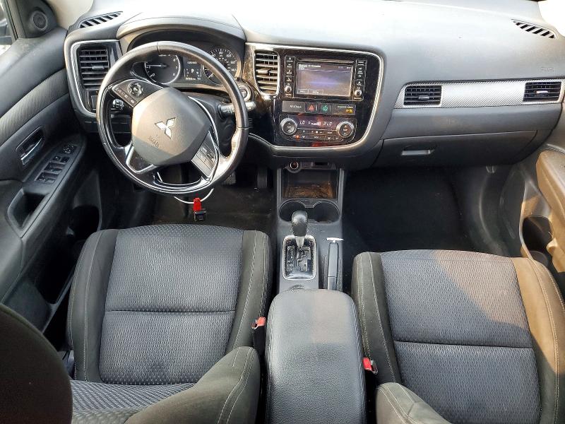 Продажа на аукционе авто 2016 Mitsubishi Outlander, vin: JA4AZ3A33GZ013667, номер лота: 61882846