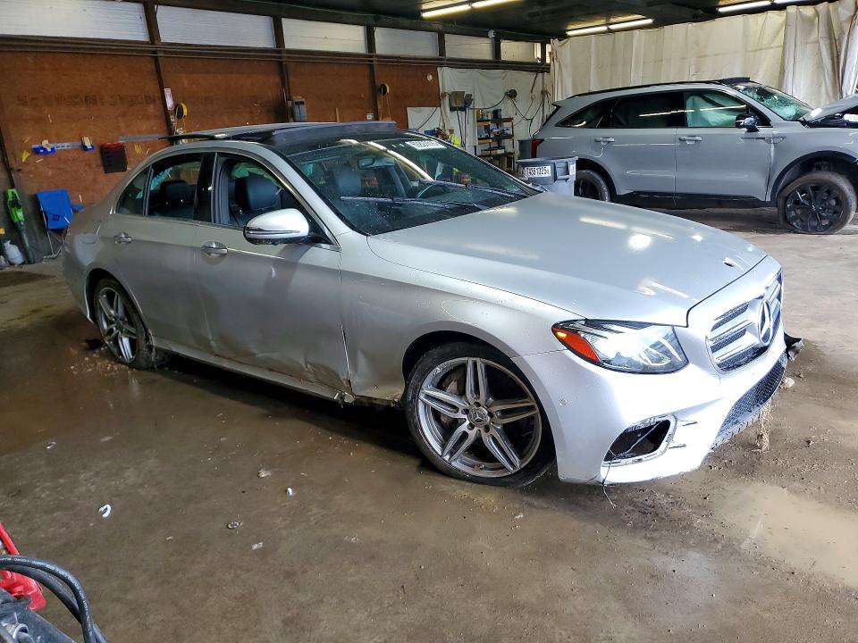 60297016 :رقم المزاد ، WDDZF6JB9KA520189 vin ، 2019 Mercedes-benz E مزاد بيع