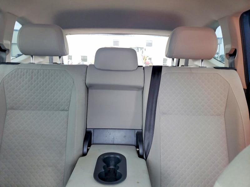 62930876 :رقم المزاد ، 3VV1B7AX2KM171451 vin ، 2019 Volkswagen Tiguan مزاد بيع