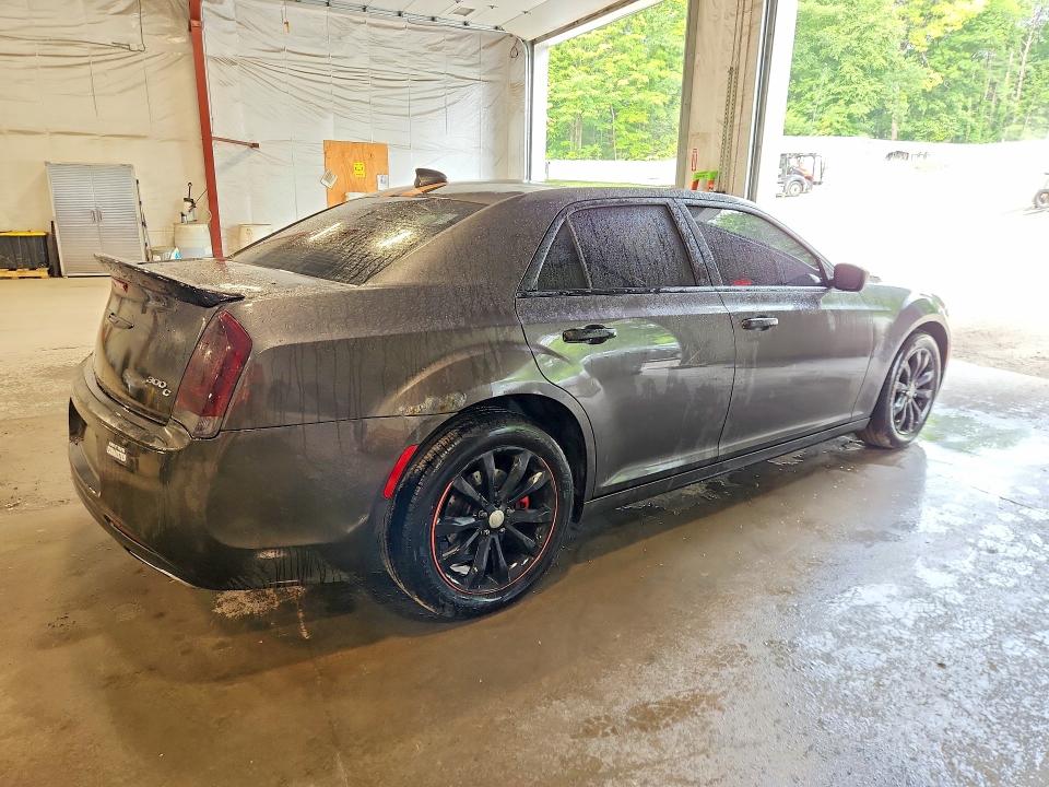 Продаж на аукціоні авто 2016 Chrysler 300c, vin: 2C3CCAKG7GH111515, номер лоту: 62607146