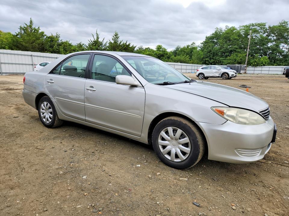 Продажа на аукционе авто 2005 Toyota Camry, vin: 4T1BE32K05U004233, номер лота: 62878136