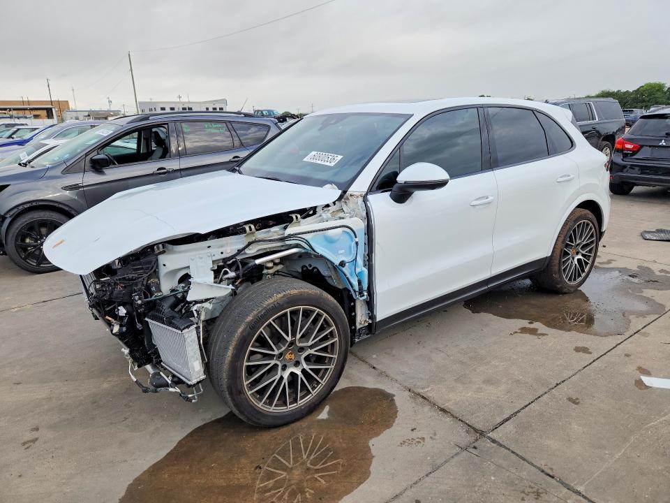 60800536 :رقم المزاد ، WP1AA2AYXNDA05917 vin ، 2022 Porsche Cayenne مزاد بيع