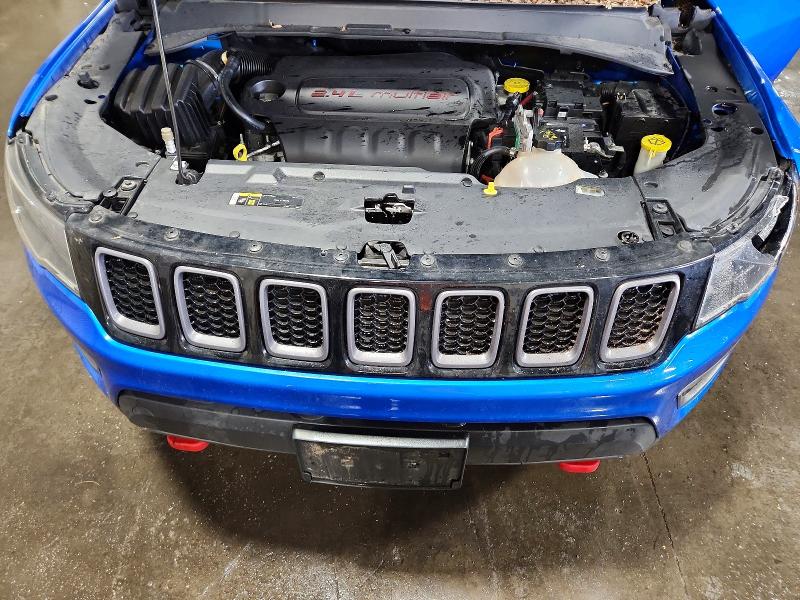 61113756 :رقم المزاد ، 3C4NJDDB0JT375168 vin ، 2018 Jeep Compass مزاد بيع