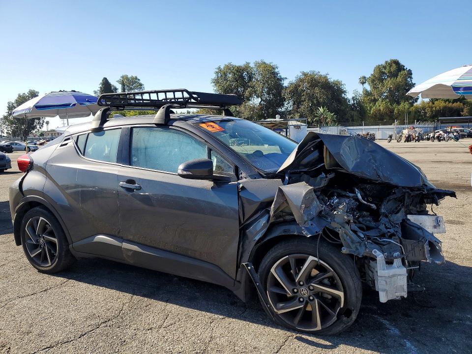 60037316 :رقم المزاد ، NMTKHMBX5MR133244 vin ، 2021 Toyota C-hr مزاد بيع
