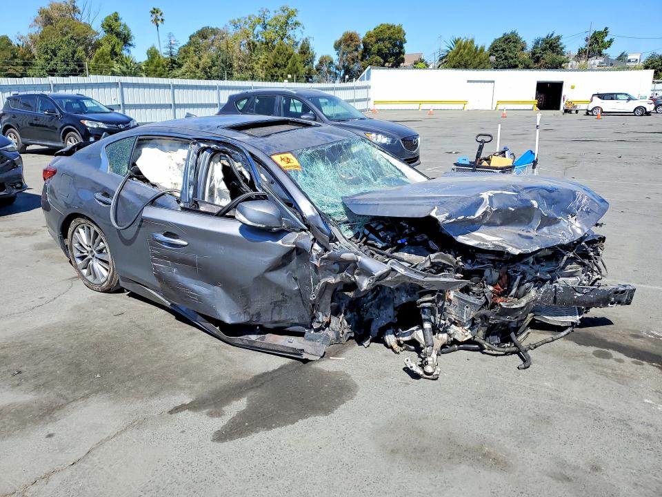 62425476 :رقم المزاد ، JN1EV7AP9JM366970 vin ، 2018 Infiniti Q50 مزاد بيع