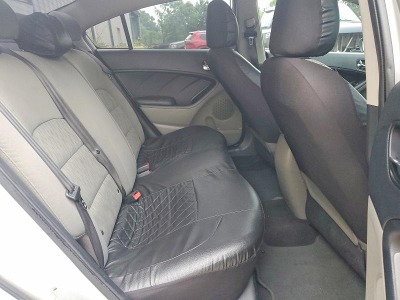 62249026 :رقم المزاد ، KNAFK4A63F5393371 vin ، 2015 Kia Forte مزاد بيع