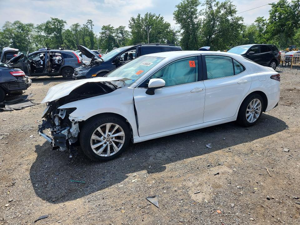 61586636 :رقم المزاد ، 4T1C11AKXPU174964 vin ، 2023 Toyota Camry مزاد بيع