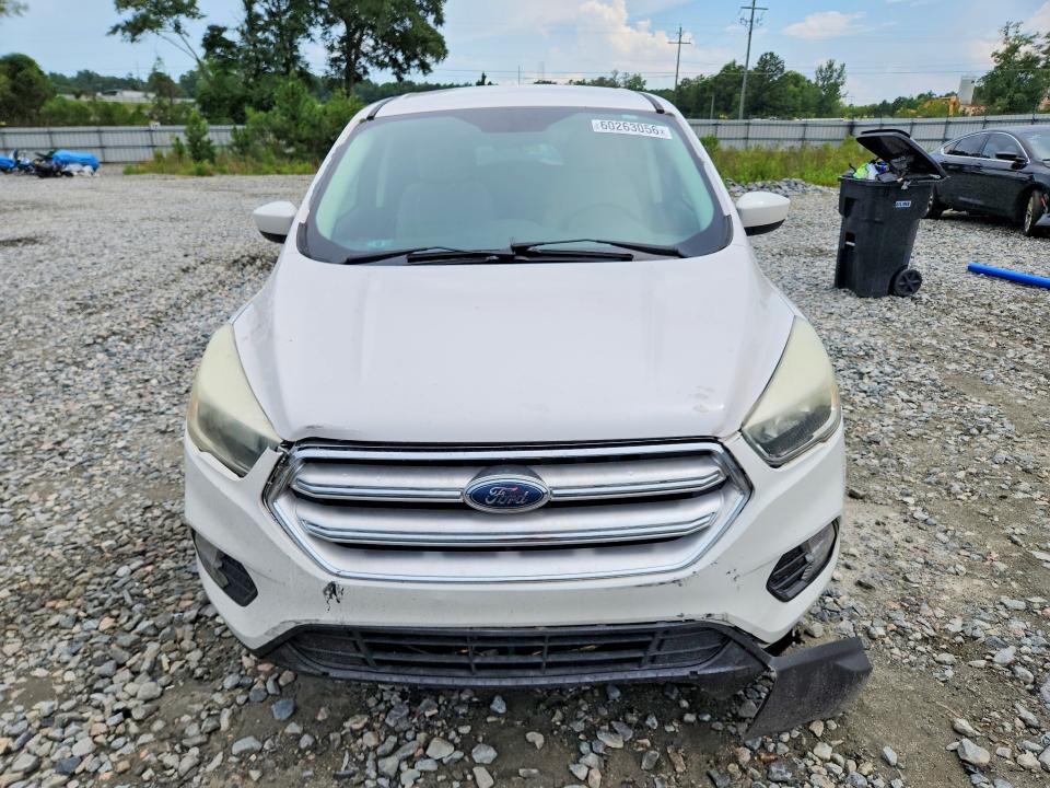 Продажа на аукционе авто 2017 Ford Escape, vin: 1FMCU0GD6HUD64045, номер лота: 60263056