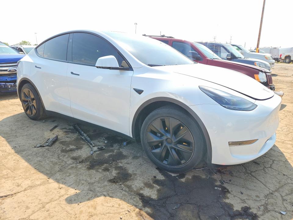 62624906 :رقم المزاد ، 7SAYGAEE0RF098764 vin ، 2024 Tesla Model Y مزاد بيع