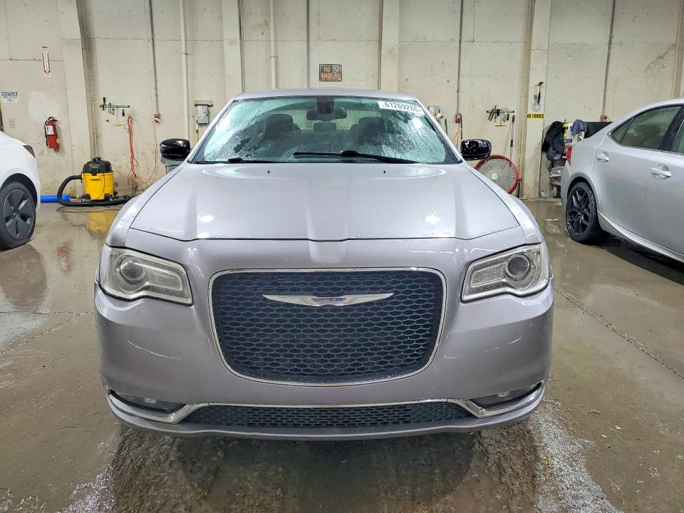 2015 Chrysler 300 მანქანა იყიდება აუქციონზე, vin: 2C3CCAAG3FH786651, აუქციონის ნომერი: 61289286