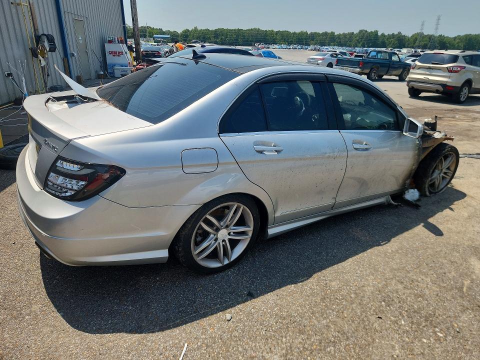 2014 Mercedes-benz C მანქანა იყიდება აუქციონზე, vin: WDDGF8AB1EA908539, აუქციონის ნომერი: 62751476