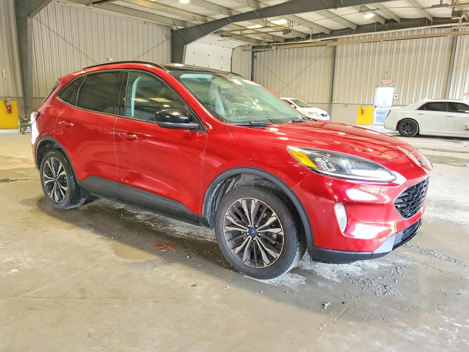 60969166 :رقم المزاد ، 1FMCU9H94MUA27365 vin ، 2021 Ford Escape مزاد بيع
