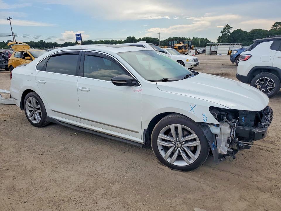 2017 Volkswagen Passat მანქანა იყიდება აუქციონზე, vin: 1VWCM7A34HC085032, აუქციონის ნომერი: 59621356