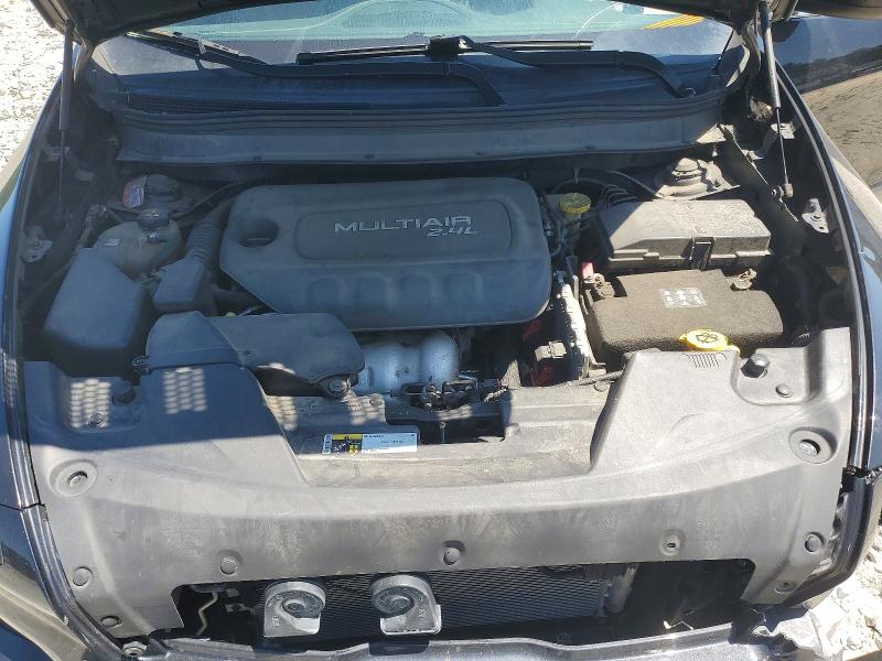 62304346 :رقم المزاد ، 1C4PJMCB3FW588952 vin ، 2015 Jeep Cherokee مزاد بيع