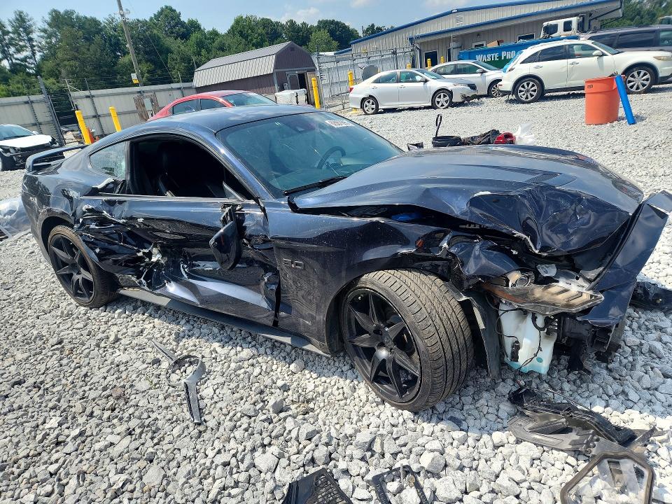 62987396 :رقم المزاد ، 1FA6P8CF1M5141372 vin ، 2021 Ford Mustang مزاد بيع