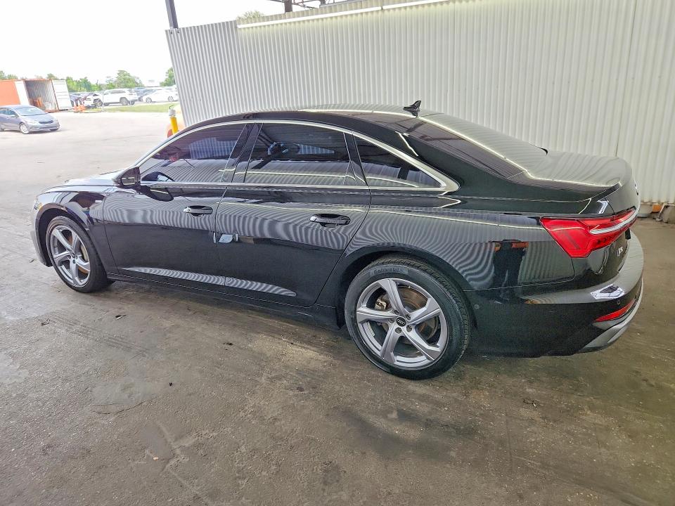 62933176 :رقم المزاد ، WAUL2BF23RN045278 vin ، 2024 Audi A6 مزاد بيع