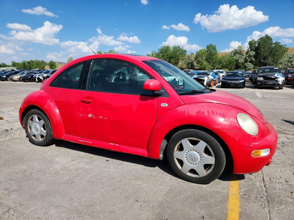 61820626 :رقم المزاد ، 3VWCC21C5XM447808 vin ، 1999 Volkswagen New Beetle مزاد بيع
