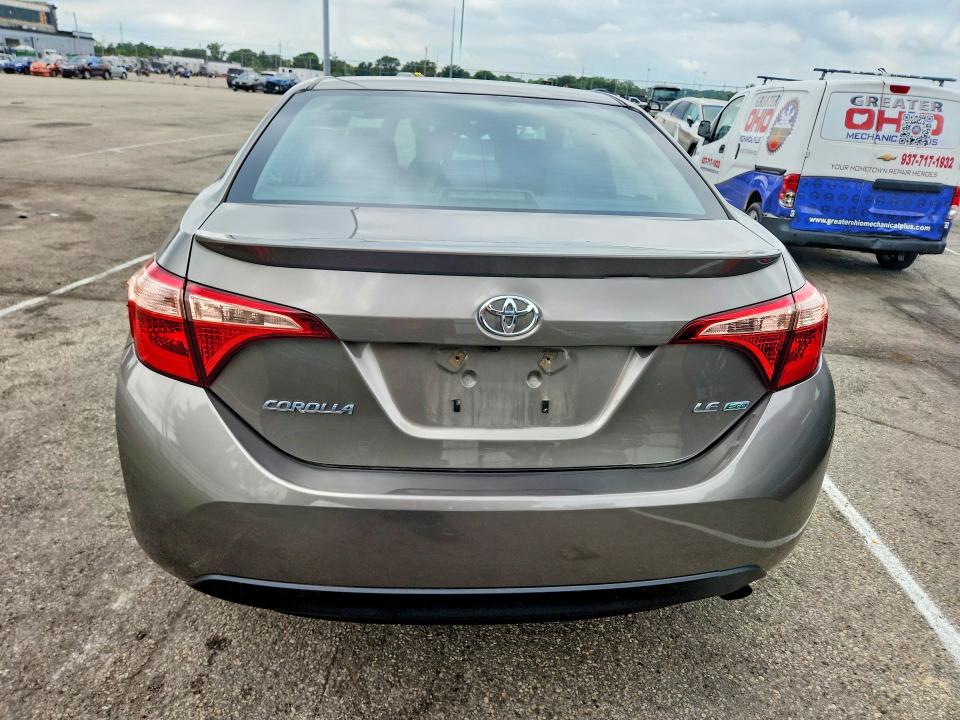 Продажа на аукционе авто 2018 Toyota Corolla, vin: 2T1BPRHE1JC000394, номер лота: 62663246