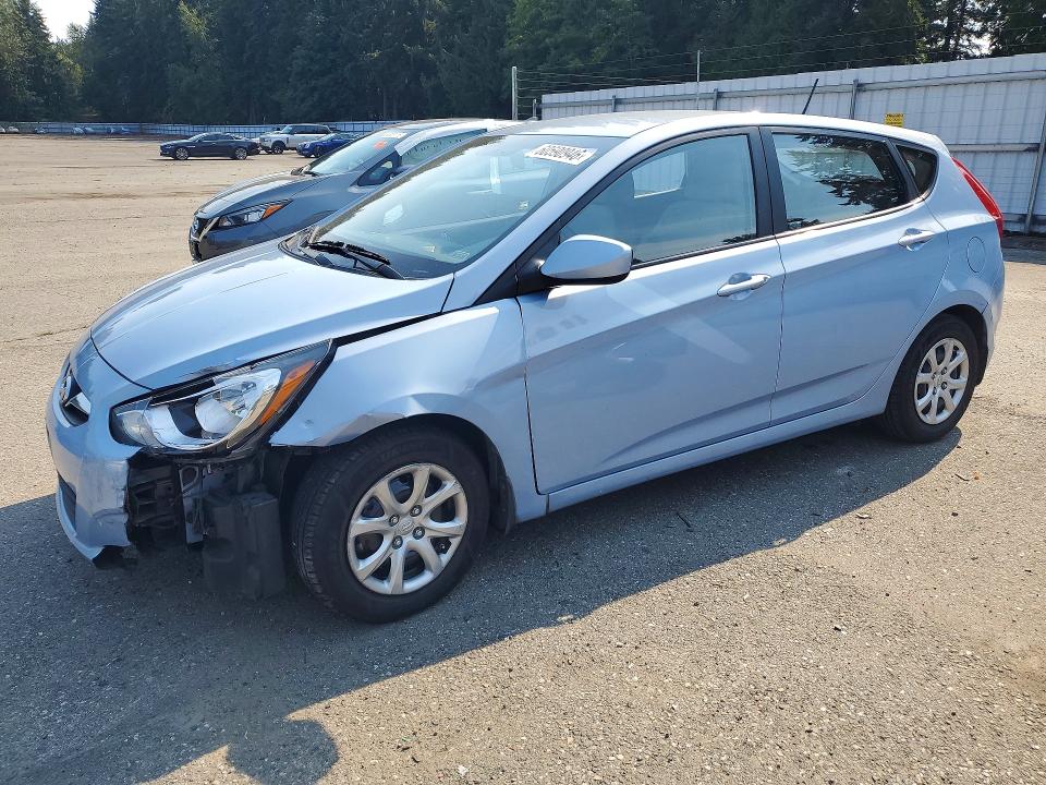 60590946 :رقم المزاد ، KMHCT5AEXDU126226 vin ، 2013 Hyundai Accent مزاد بيع