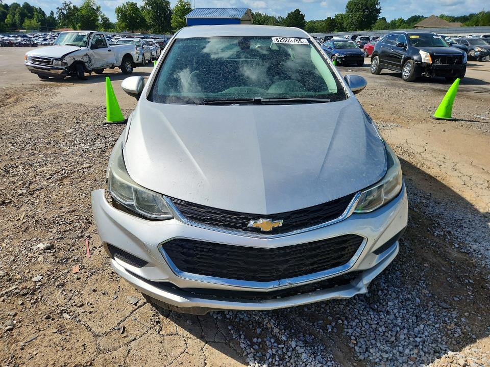 62005756 :رقم المزاد ، 1G1BC5SM8J7222283 vin ، 2018 Chevrolet Cruze مزاد بيع