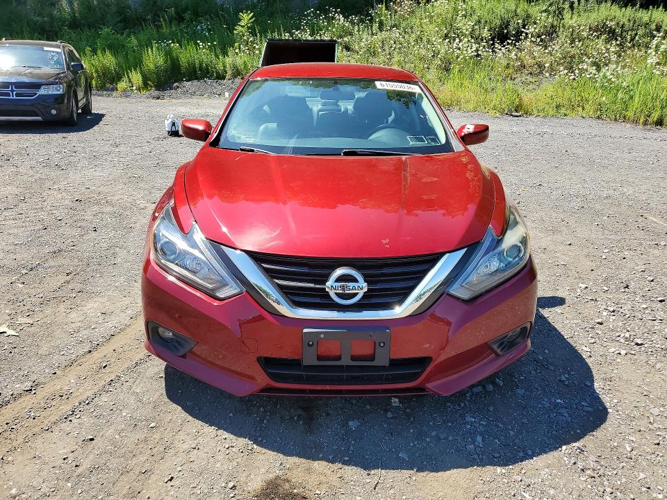 Продаж на аукціоні авто 2018 Nissan Altima, vin: 1N4AL3APXJC295557, номер лоту: 61555036