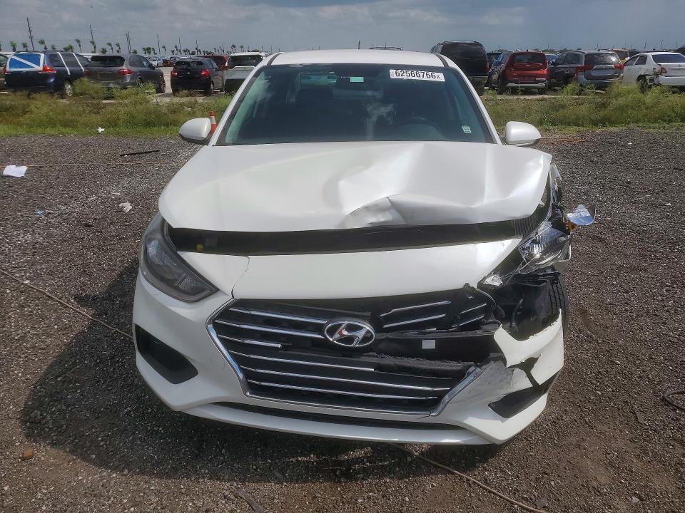 2021 Hyundai Accent მანქანა იყიდება აუქციონზე, vin: 3KPC24A63ME139442, აუქციონის ნომერი: 62566766