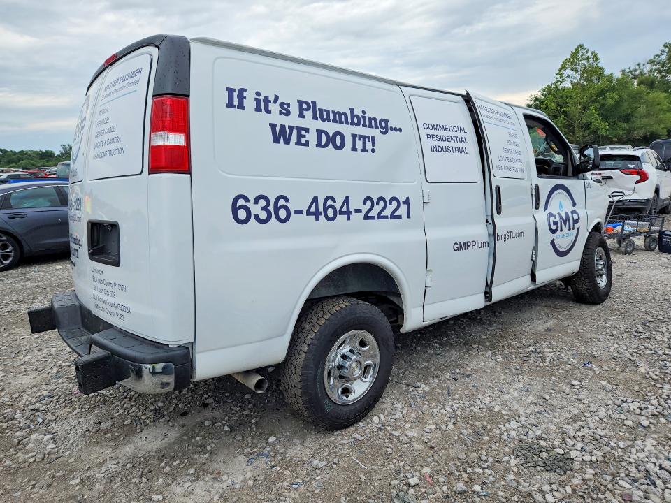 60386146 :رقم المزاد ، 1GCWGAFPXN1142843 vin ، 2022 Chevrolet Express G2500 مزاد بيع