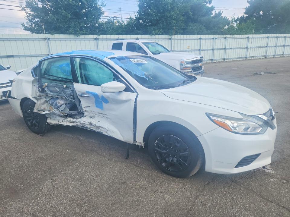 2018 Nissan Altima მანქანა იყიდება აუქციონზე, vin: 1N4AL3AP1JC211125, აუქციონის ნომერი: 60394566