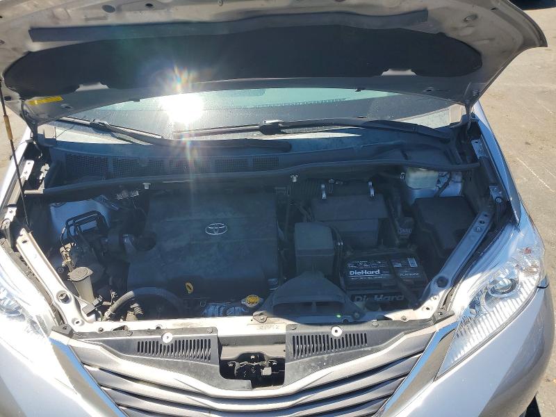 60200276 :رقم المزاد ، 5TDYK3DC2CS276068 vin ، 2012 Toyota Sienna مزاد بيع