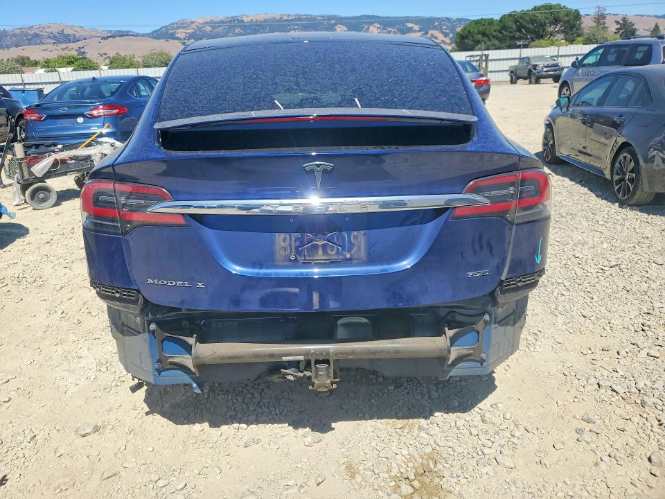 Продажа на аукционе авто 2018 Tesla Model X, vin: 5YJXCAE20JF111740, номер лота: 61988186