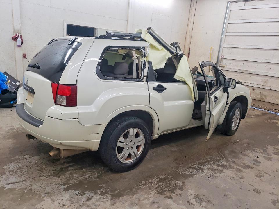 60464846 :رقم المزاد ، 4A4MM21SX8E034312 vin ، 2008 Mitsubishi Endeavor مزاد بيع