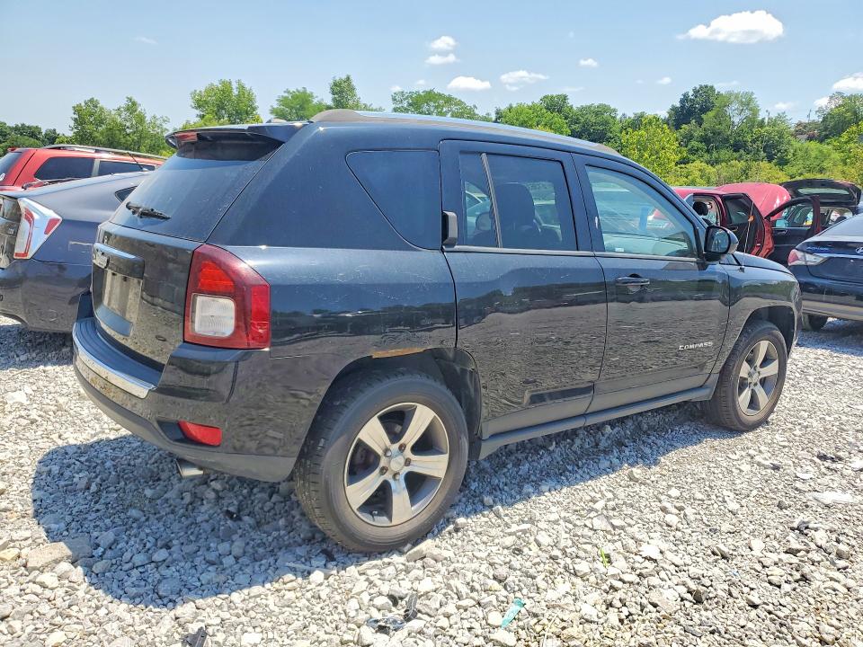 61363546 :رقم المزاد ، 1C4NJDEBXHD177521 vin ، 2017 Jeep Compass مزاد بيع