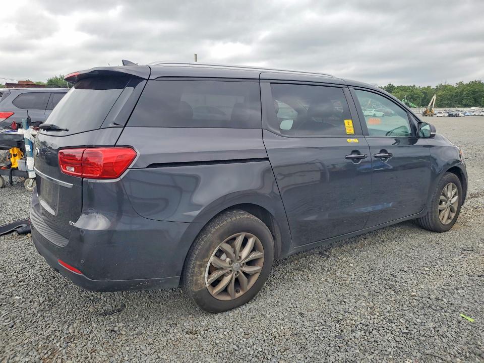 61927356 :رقم المزاد ، KNDMB5C16L6574830 vin ، 2020 Kia Sedona مزاد بيع