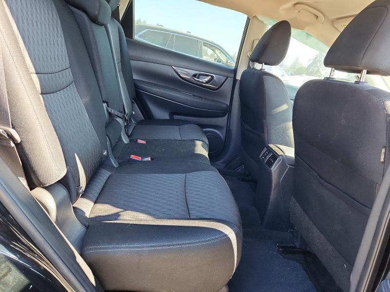 60977906 :رقم المزاد ، KNMAT2MV8JP585934 vin ، 2018 Nissan Rogue مزاد بيع