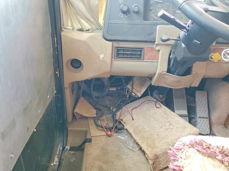 57689436 :رقم المزاد ، 4UZ6XFBC0TC842738 vin ، 1996 Winnibago Recreational Vehicle (rv) مزاد بيع
