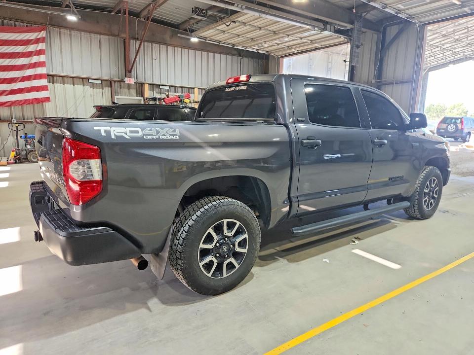 62528856 :رقم المزاد ، 5TFDW5F14GX526890 vin ، 2016 Toyota Tundra مزاد بيع