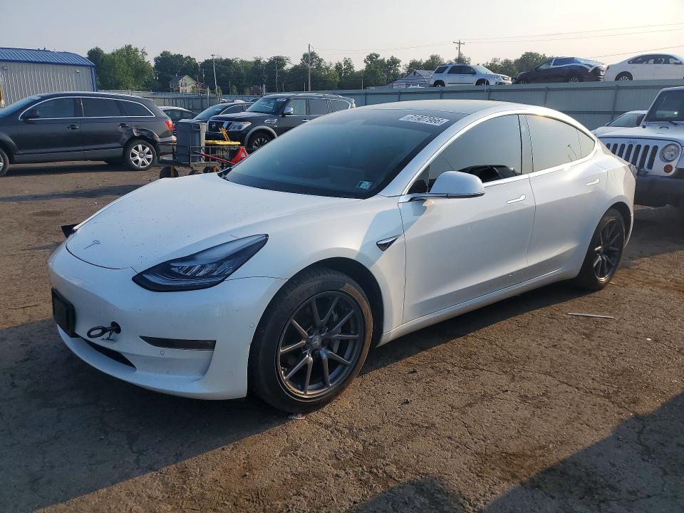 61907966 :رقم المزاد ، 5YJ3E1EB5LF795891 vin ، 2020 Tesla Model 3 مزاد بيع