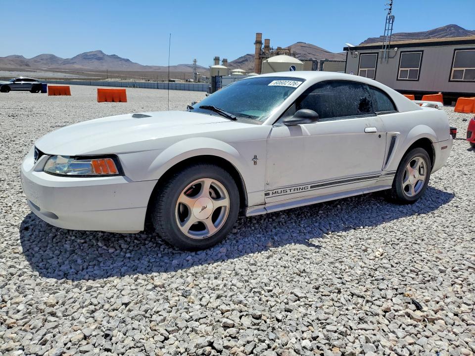 60602126 :رقم المزاد ، 1FAFP40421F186628 vin ، 2001 Ford Mustang مزاد بيع