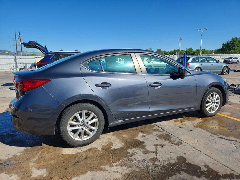 60582626 :رقم المزاد ، 3MZBM1V75FM178949 vin ، 2015 Mazda 3 مزاد بيع