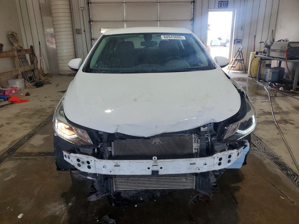 Продаж на аукціоні авто 2018 Chevrolet Cruze, vin: 3G1BE6SM5JS623727, номер лоту: 60943086