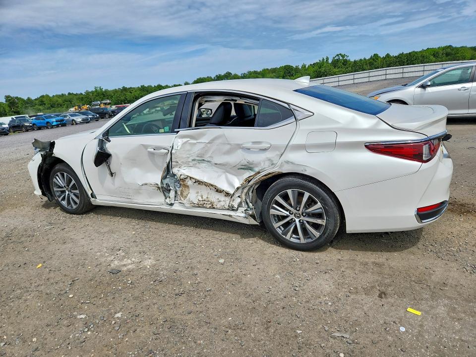 62481506 :رقم المزاد ، JTHB21B11K2057862 vin ، 2019 Lexus Es مزاد بيع
