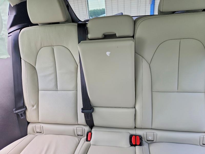 60587736 :رقم المزاد ، YV4L12UA4P2932576 vin ، 2023 Volvo Xc40 مزاد بيع