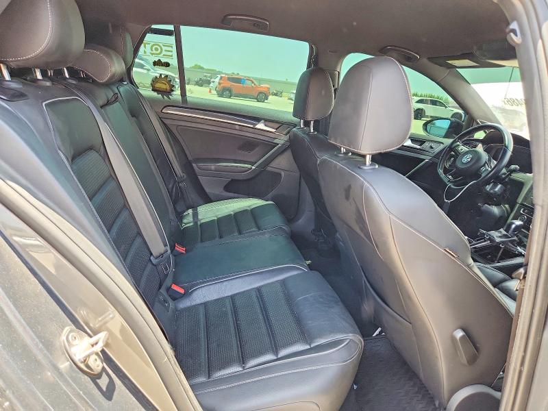 60640486 :رقم المزاد ، WVWVF7AU7JW286717 vin ، 2018 Volkswagen Golf R مزاد بيع
