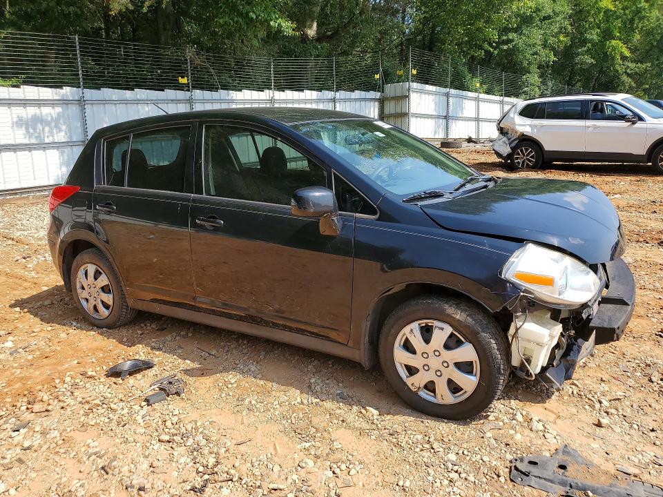 62358526 :رقم المزاد ، 3N1BC1CP6BL406470 vin ، 2011 Nissan Versa مزاد بيع