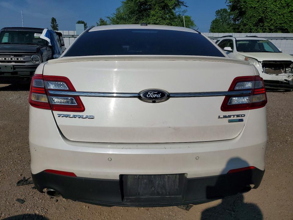 60781176 :رقم المزاد ، 1FAHP2J89JG134096 vin ، 2018 Ford Taurus مزاد بيع